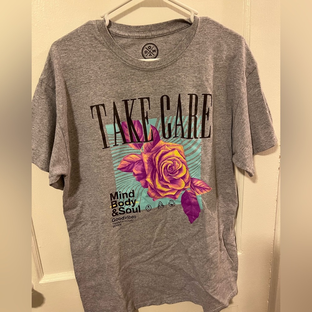Tshirt Great condition!! Size Large!